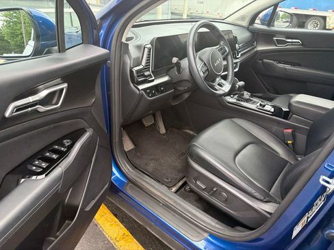 Used 2025 Kia Sportage EX w/ Premium Package AWD/4WD image 10
