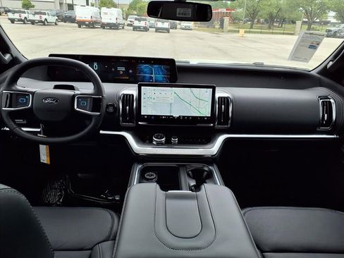 New 2026 Ford Expedition Platinum w/ Stealth Appearance Package AWD/4WD image 14