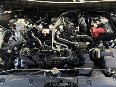 Used 2024 Nissan Altima 2.5 SV image 21