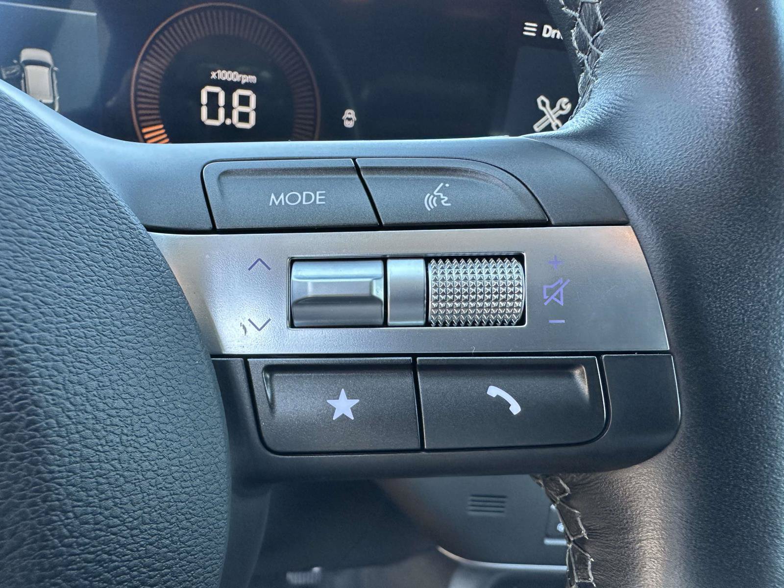 Used 2025 Hyundai Kona SEL FWD image 17