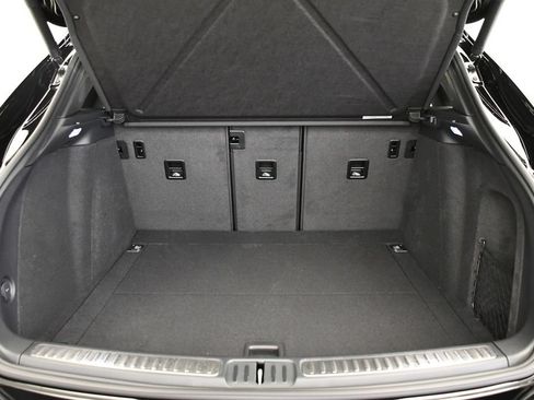 Certified 2026 Porsche Macan AWD/4WD image 58
