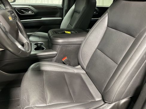 Used 2023 Chevrolet Suburban LT image 22