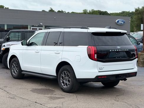 Used 2025 Ford Expedition Active AWD/4WD image 39