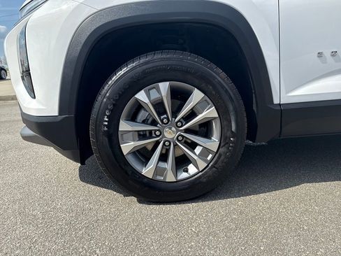 Used 2025 Chevrolet Equinox LT FWD image 11