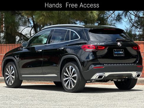 Certified 2023 Mercedes-Benz GLA 250 w/ Premium Package image 10
