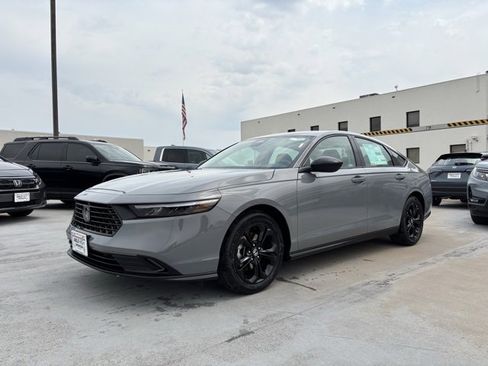 New 2025 Honda Accord SE image 2