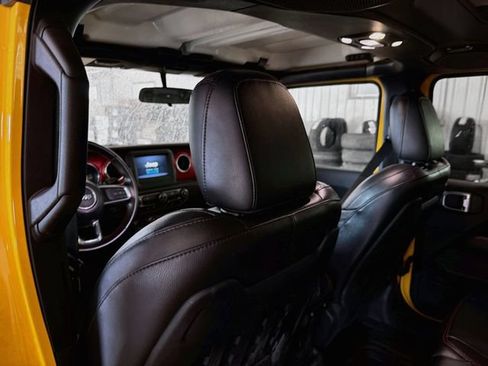 Used 2021 Jeep Wrangler Unlimited Rubicon AWD/4WD image 9