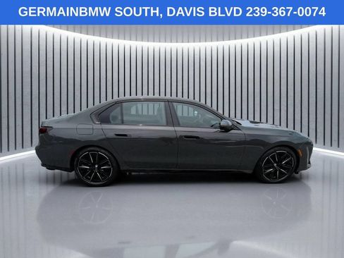 Used 2023 BMW 740i RWD image 4