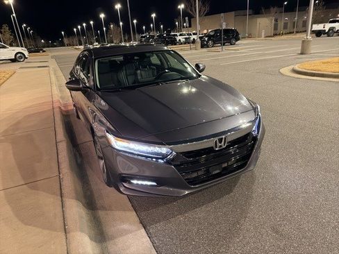 Used 2018 Honda Accord Touring image 20
