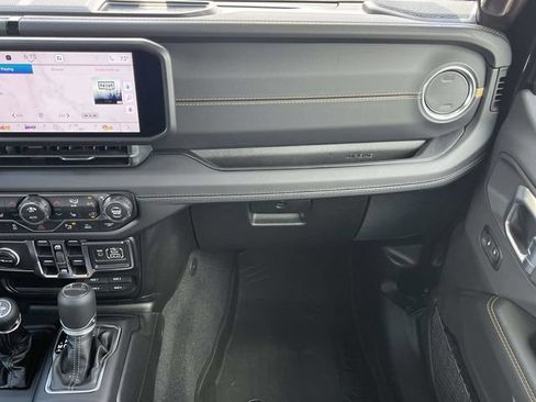 New 2026 Jeep Gladiator Sport AWD/4WD image 15