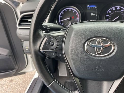 Used 2023 Toyota Camry SE image 19