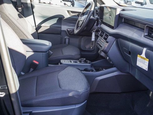 New 2025 Ford Maverick XL image 12