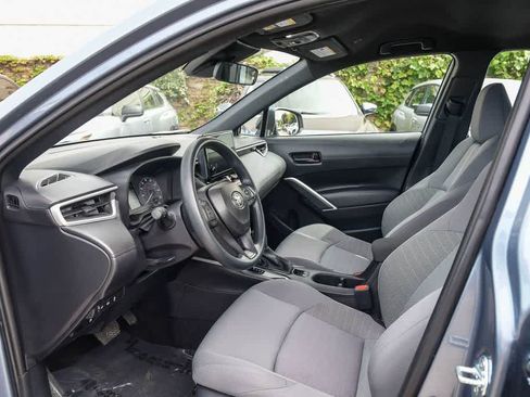 Used 2025 Toyota Corolla Cross AWD Hybrid image 16
