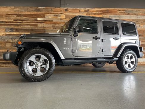Used 2017 Jeep Wrangler Unlimited Sahara w/ Connectivity Group image 50