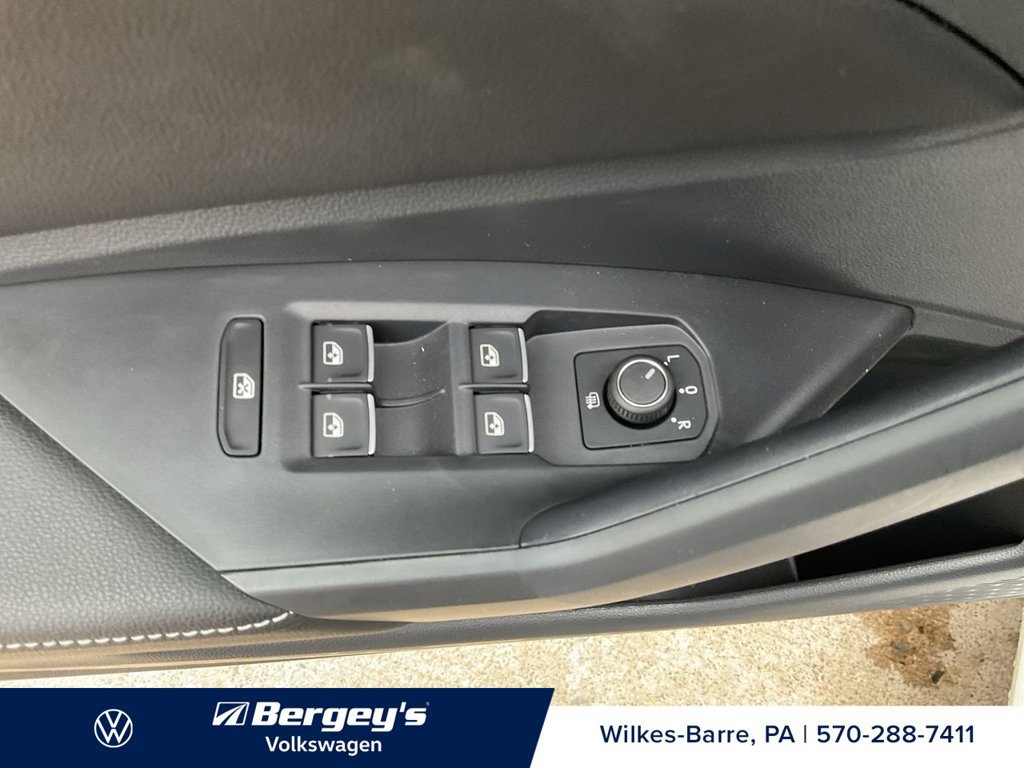 Certified 2023 Volkswagen Jetta Sport FWD image 15