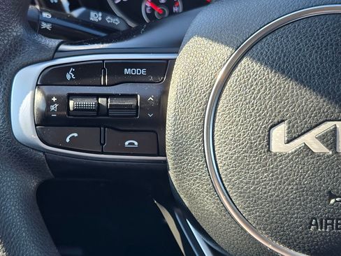Used 2022 Kia K5 LXS image 28