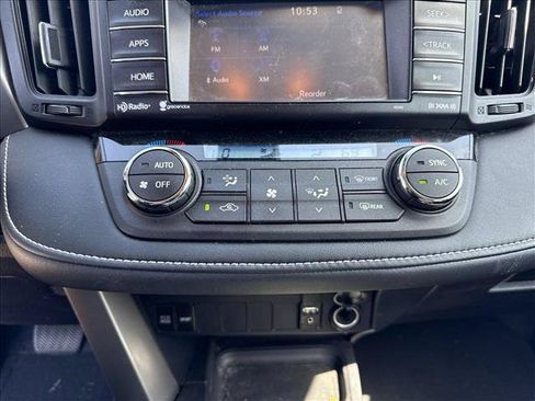 Used 2017 Toyota RAV4 XLE FWD image 13