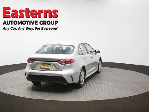 Used 2024 Toyota Corolla LE image 37