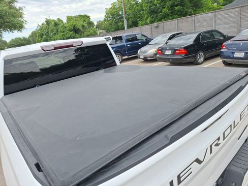 Used 2022 Chevrolet Silverado 1500 Custom w/ LPO, Dark Essentials Package RWD image 33