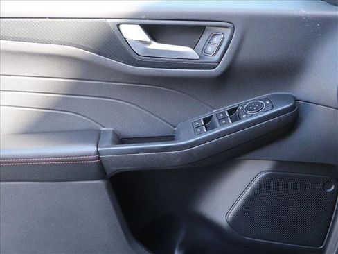 Used 2025 Ford Escape ST-Line AWD/4WD image 11