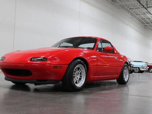 Used 1990 MAZDA MX-5 Miata RWD image 19