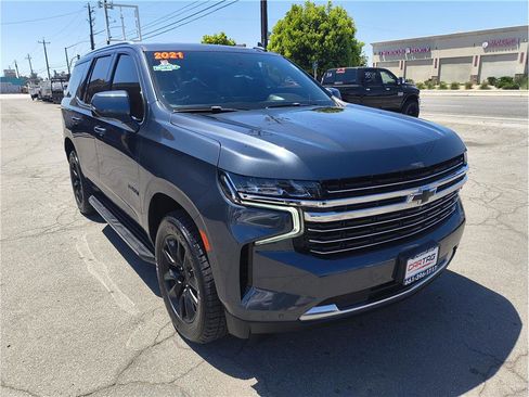 Used 2021 Chevrolet Tahoe LT w/ LT Signature Package AWD/4WD image 3