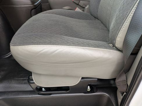 Used 2024 Chevrolet Express 2500 w/ Driver Convenience Package image 23