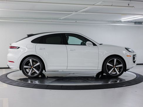 New 2026 Porsche Cayenne S image 8