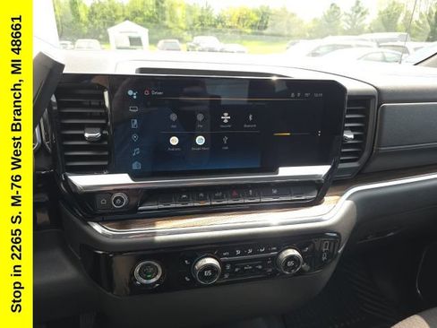 Used 2023 Chevrolet Silverado 1500 LT AWD/4WD image 23
