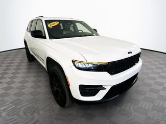 Certified 2023 Jeep Grand Cherokee Altitude AWD/4WD video 2