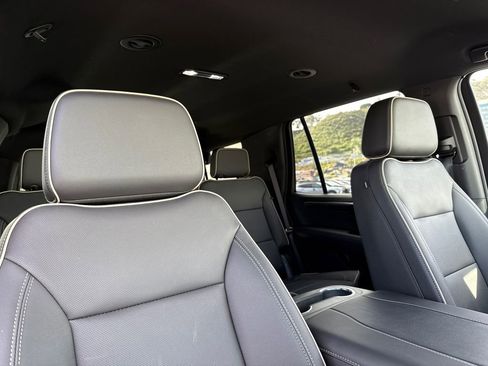 Used 2025 Chevrolet Tahoe Premier AWD/4WD image 15