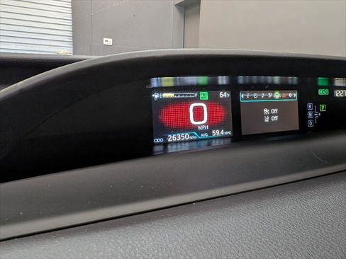 Used 2021 Toyota Prius Prime LE FWD image 17