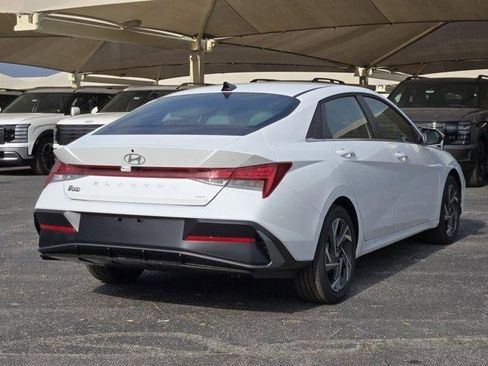 New 2026 Hyundai Elantra Limited image 4