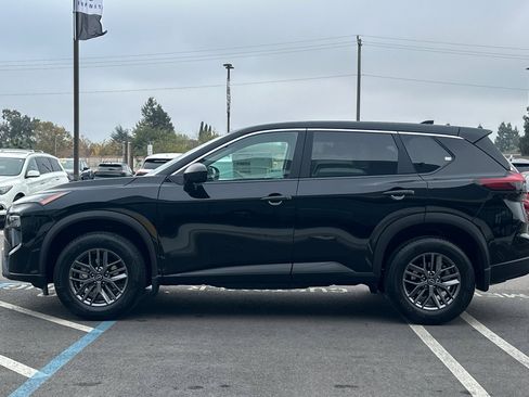 New 2026 Nissan Rogue S image 7