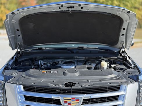 Used 2016 Cadillac Escalade 2WD image 49