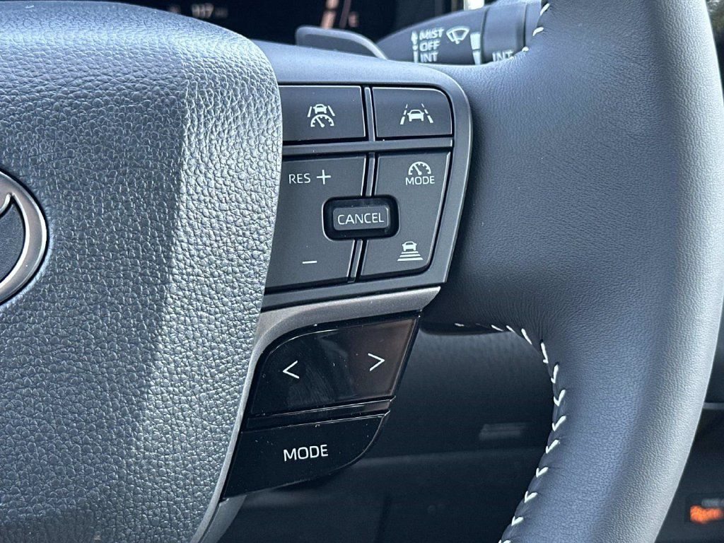 Used 2026 Toyota Camry SE FWD image 29