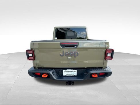 Used 2025 Jeep Gladiator Mojave AWD/4WD image 7