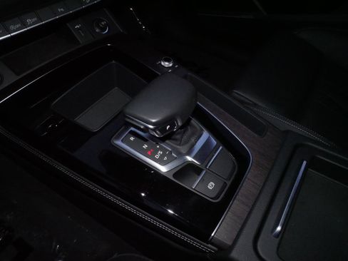 Used 2022 Audi Q5 2.0T Premium Plus image 24