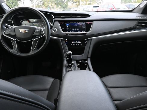 Certified 2024 Cadillac XT5 Premium Luxury image 7