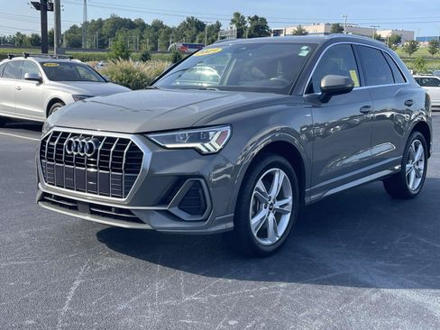 Used 2021 Audi Q3 2.0T Premium Plus w/ Premium Plus Package AWD/4WD image 3