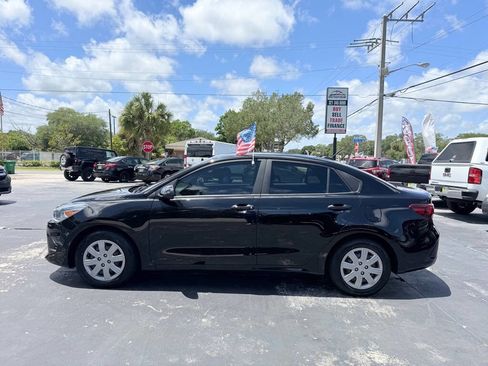Used 2022 Kia Rio S FWD image 3