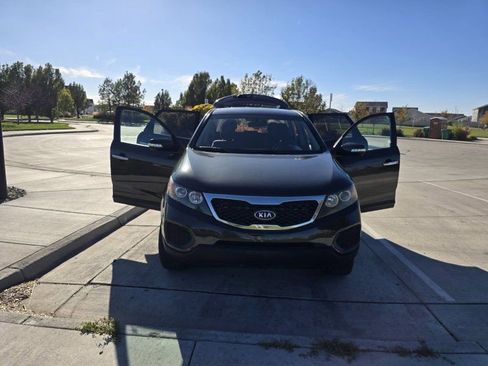 Used 2011 Kia Sorento LX image 14