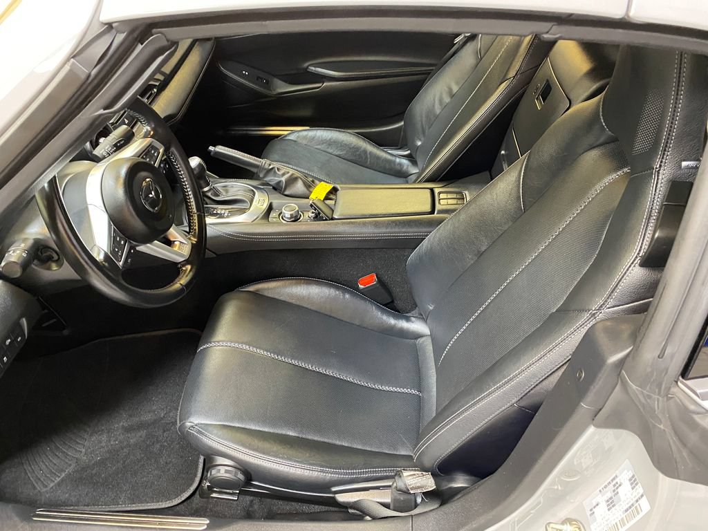 Used 2025 MAZDA MX-5 Miata RF Grand Touring RWD image 19