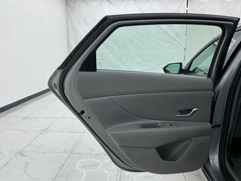 Used 2024 Hyundai Elantra Blue FWD image 26