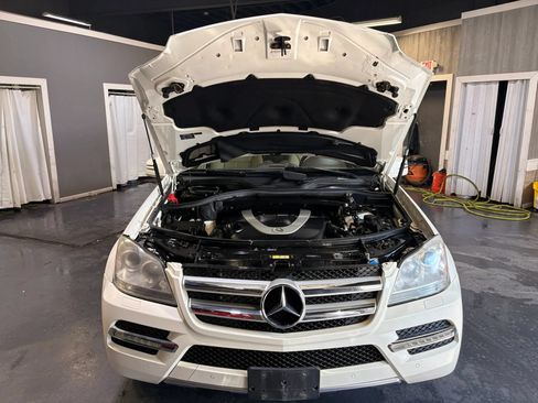Used 2012 Mercedes-Benz GL 450 4MATIC image 31