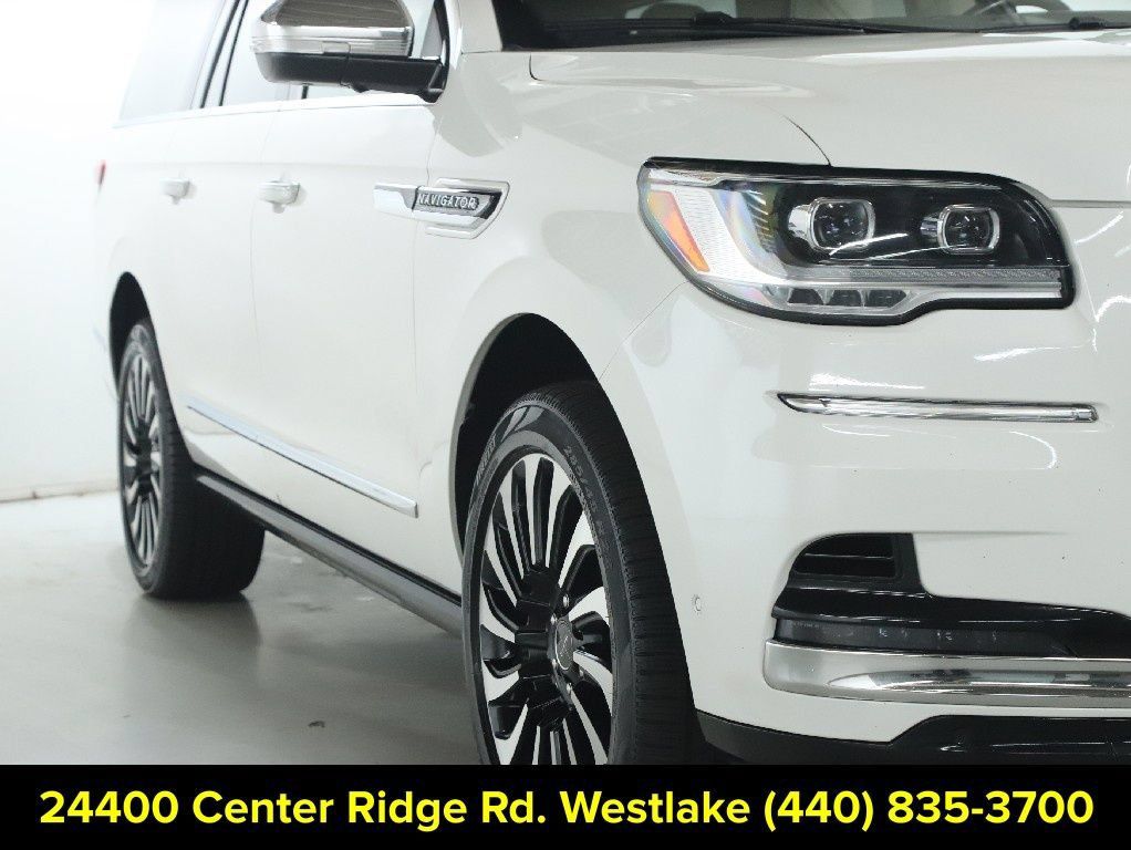Used 2022 Lincoln Navigator L Black Label AWD/4WD image 9