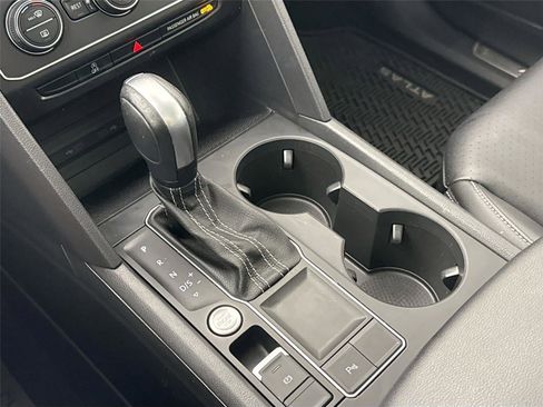 Used 2021 Volkswagen Atlas SE w/ Panoramic Sunroof Package image 26