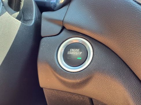 Used 2023 Chevrolet Equinox LT FWD image 13