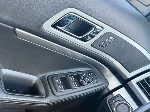 Used 2013 Ford Explorer XLT image 20