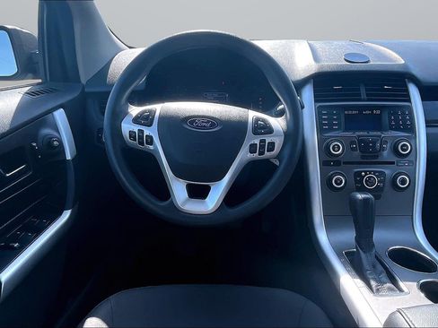 Used 2011 Ford Edge SE FWD image 5